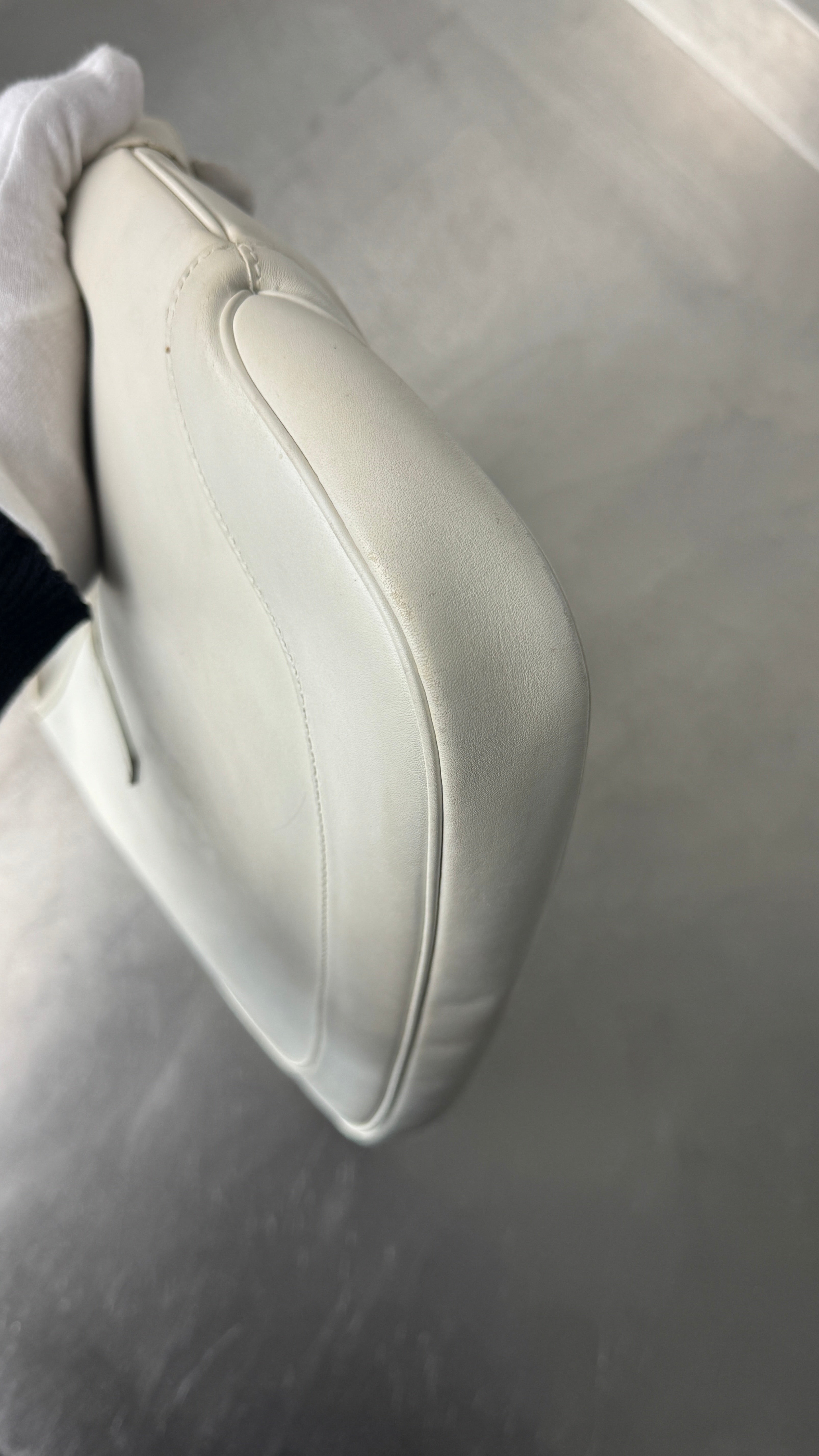 2000's Gucci White Jackie Shoulder Bag